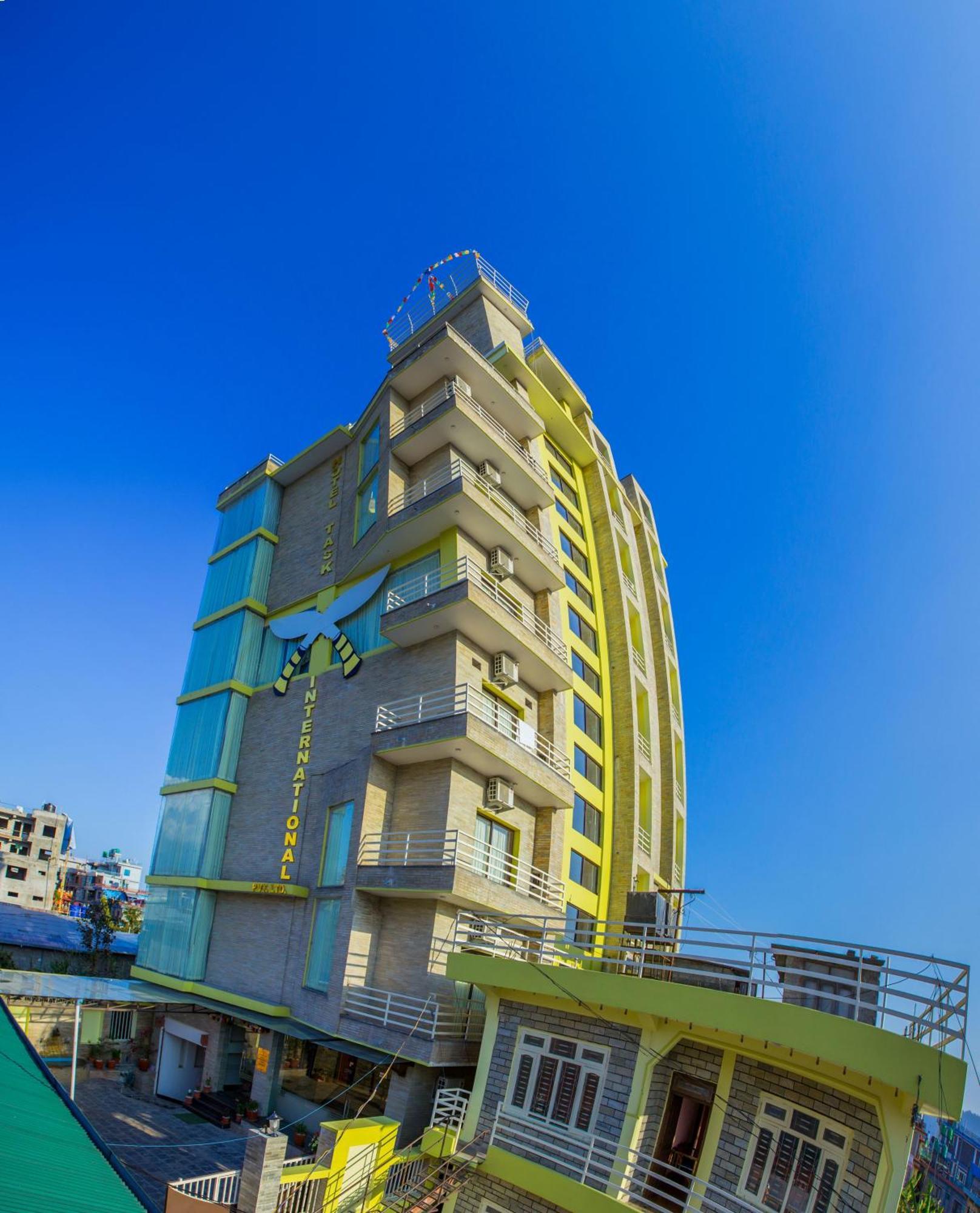 Hotel Task International Pokhara Buitenkant foto