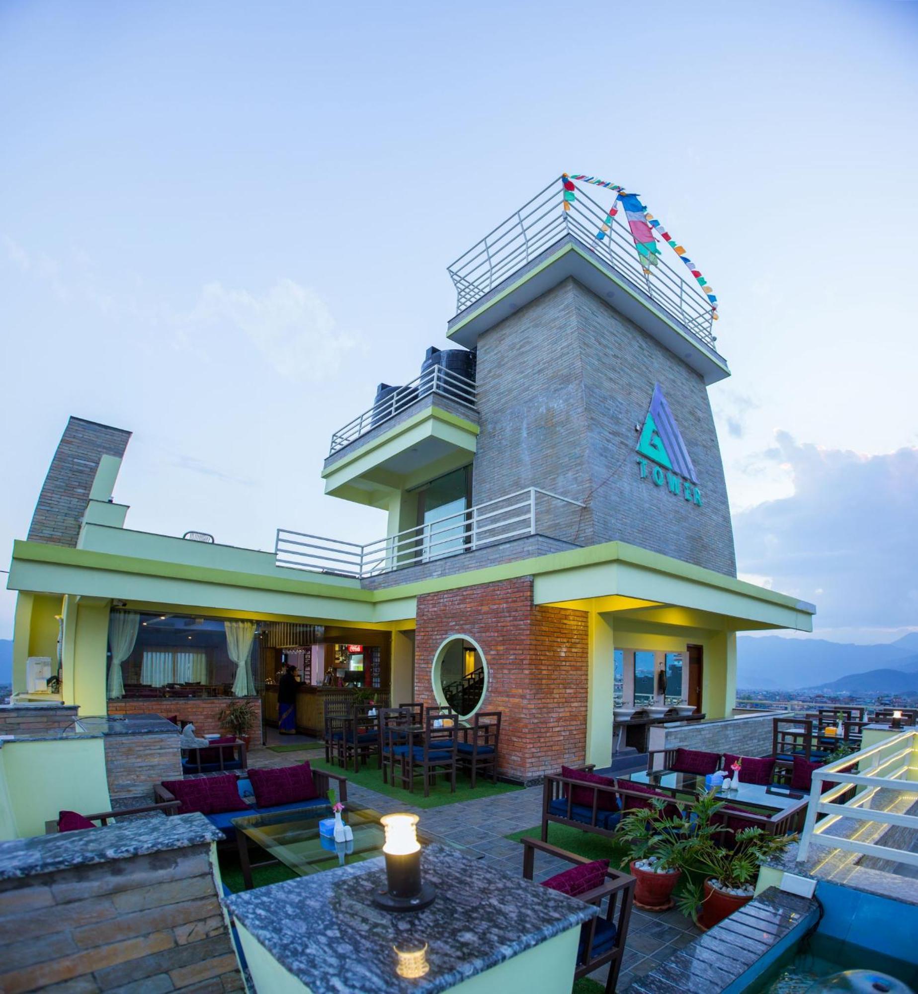 Hotel Task International Pokhara Buitenkant foto